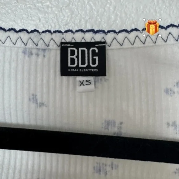 White and Blue Floral Women's Top - Picture 4 of 4